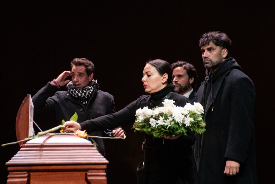"Le debemos mucho a Julio Jung": las postales del masivo y emotivo funeral del actor