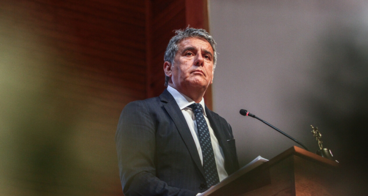 Gobernador regional de Los Lagos afirma que la industria local no crece debido a burocracia del Estado