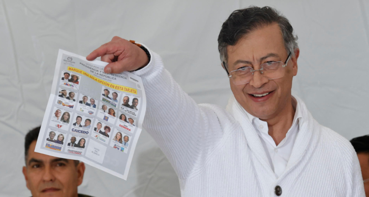 Inician investigación contra Petro en Colombia por presunta interferencia en elección presidencial