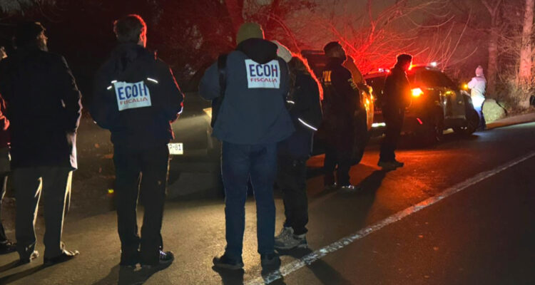 Hallan cadáver con impacto balístico en caletera de la Ruta 78 en Talagante