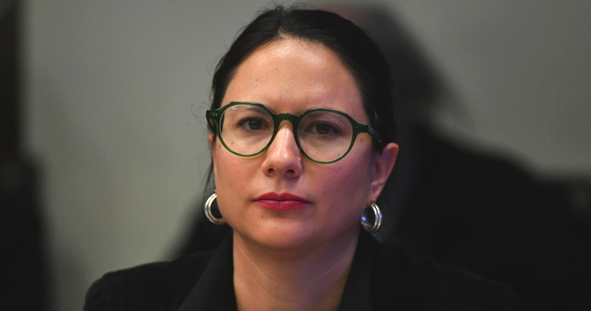 Hassler acusa a Desbordes de “inventar denuncias” sobre Sierra Bella tras querella en su contra