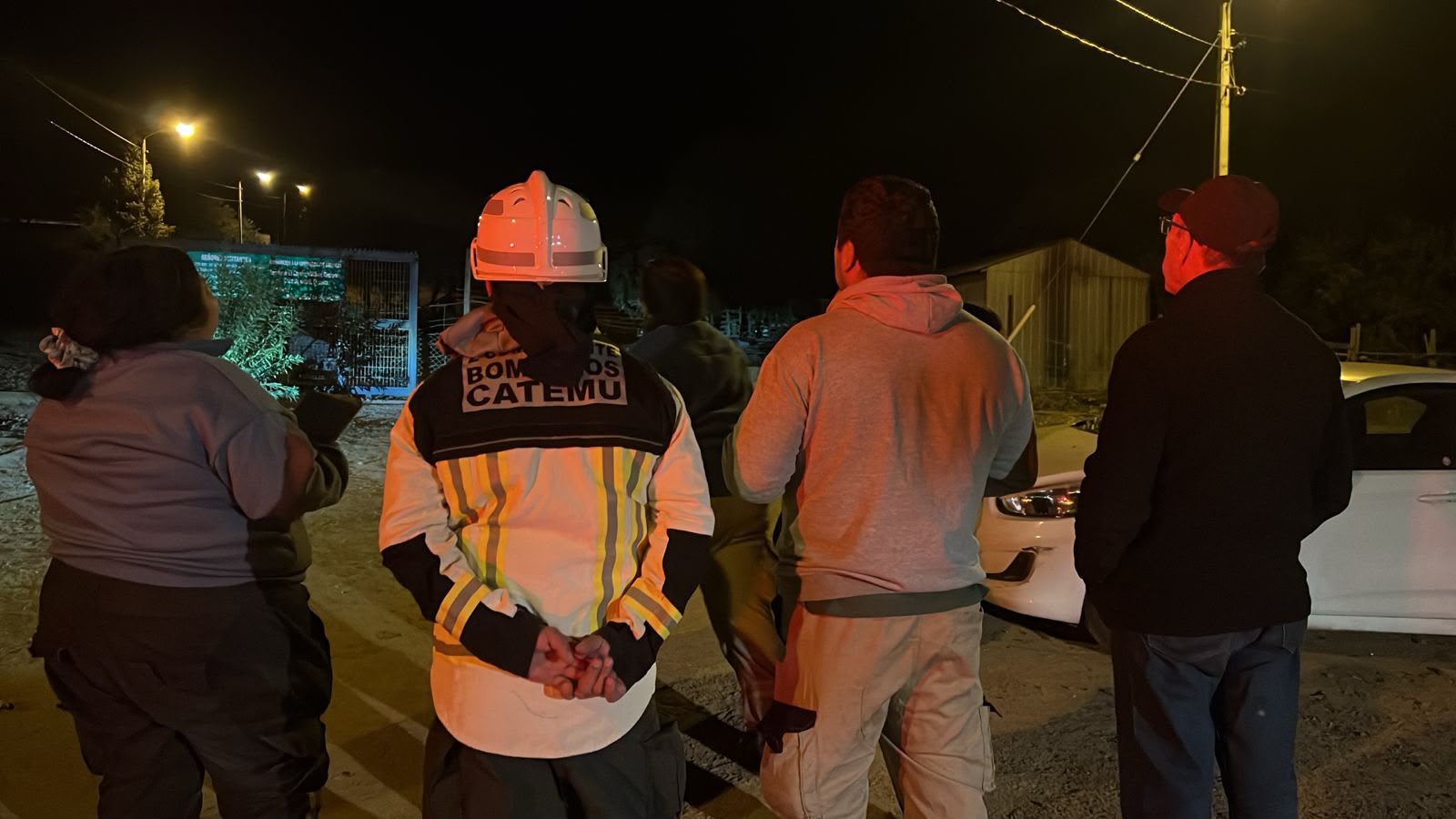 Rescatan a tres excursionistas que se extraviaron durante descenso de cerro Los Corrales en Catemu