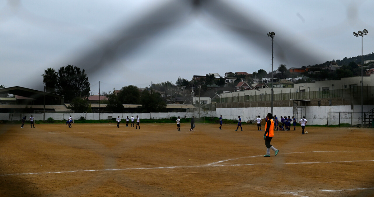 Hombre de 62 años muere tras sufrir descompensación durante partido de fútbol en Villa Alemana