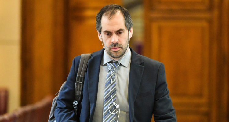 Ingresan acusación constitucional contra exministro Nicolás Grau tras modificaciones de última hora