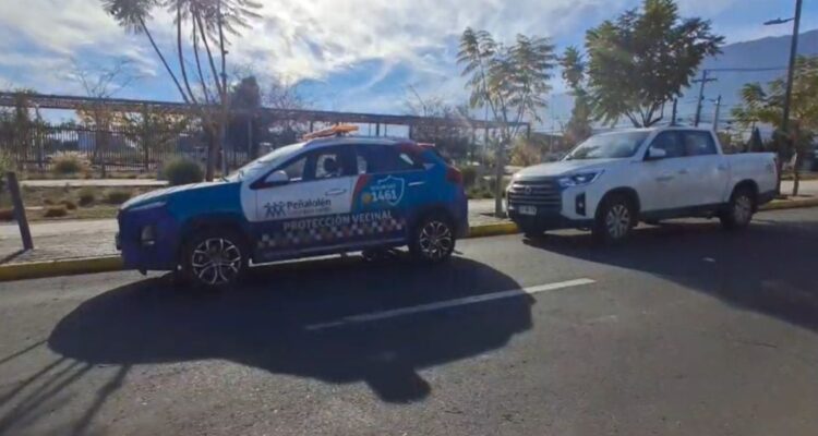 https://media.biobiochile.cl/wp-content/uploads/2026/06/investigan-denuncia-de-secuestro-en-penalolen-lo-desnudaron-e-ingresaron-al-portamaletas-de-un-auto-1-750x400.jpg