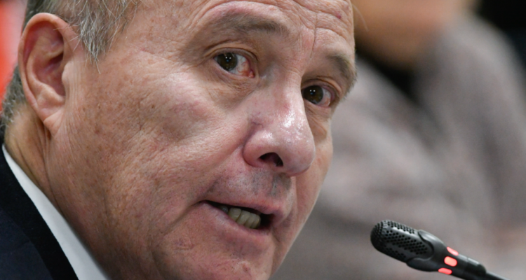 Quiroz dice que si no se aprueba mayor endeudamiento, ajuste a billetera del país será no recomendable
