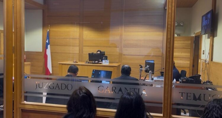 https://media.biobiochile.cl/wp-content/uploads/2026/06/juan-pablo-leonelli-prision-preventiva-750x400.jpg
