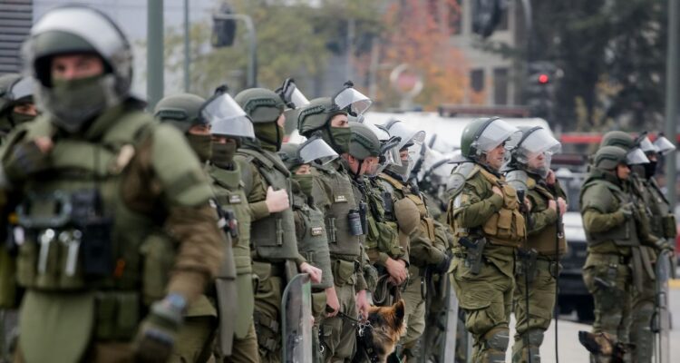 Justicia no aplica Ley Nain-Retamal y confirma condena contra carabinero por cegar a manifestante