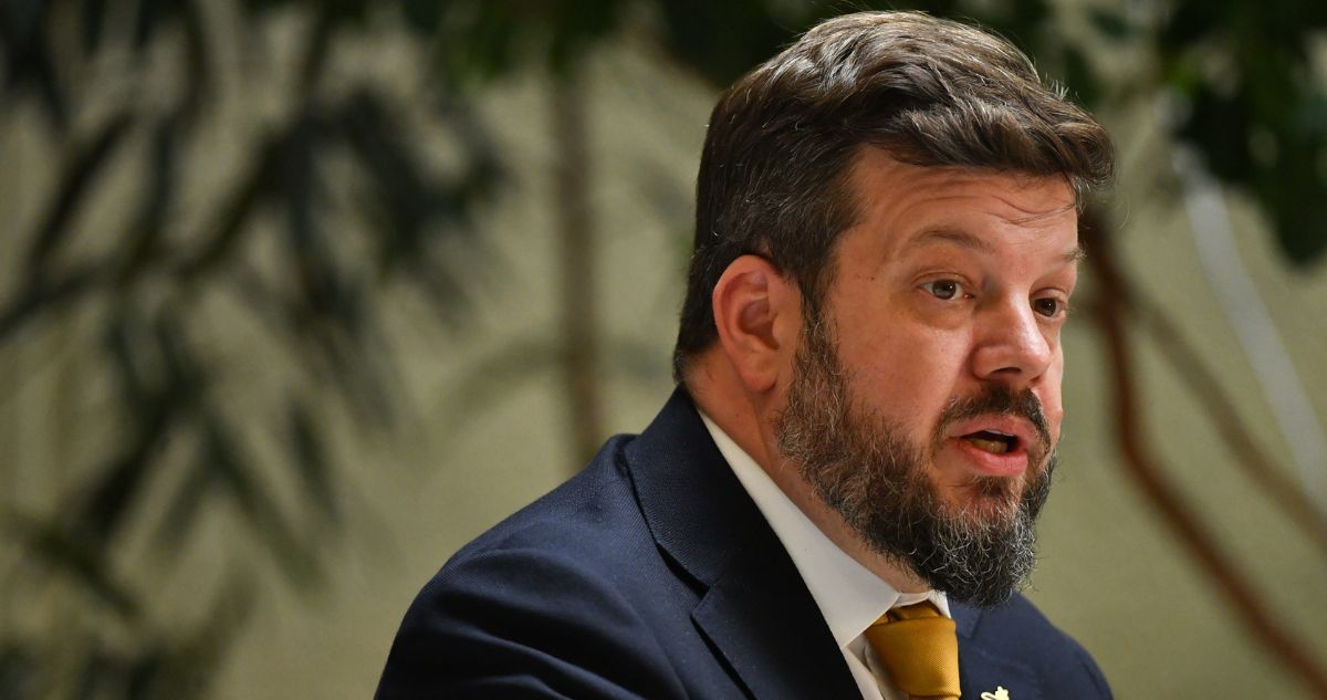 Libertarios buscan indulto general para todos los uniformados condenados tras el estallido social