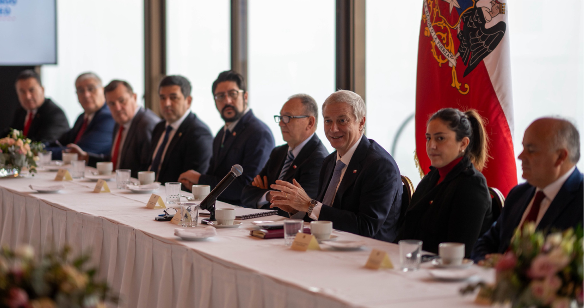 Kast se reunió en Cerro Castillo con parlamentarios RN para analizar avance de agenda legislativa
