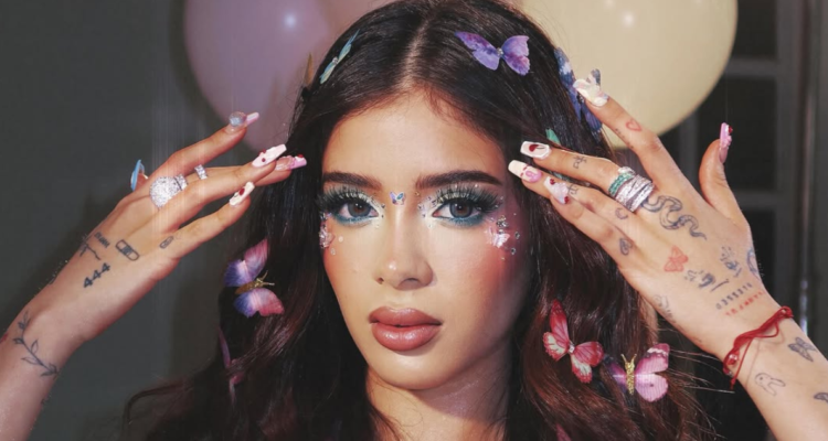 Katteyes es fotografiada con hija de Kim Kardashian en París