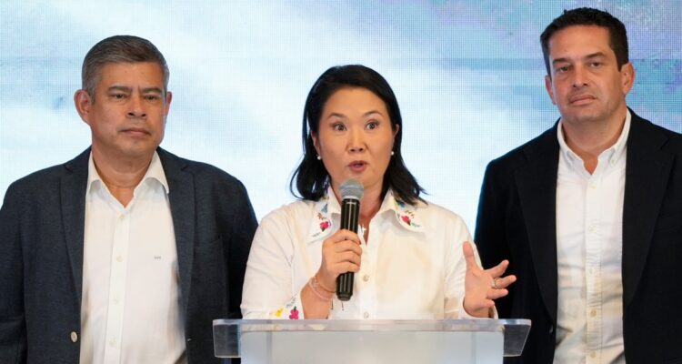 Keiko Fujimori admite empate técnico en Perú y diferencia con Sánchez se reduce a 100 mil votos