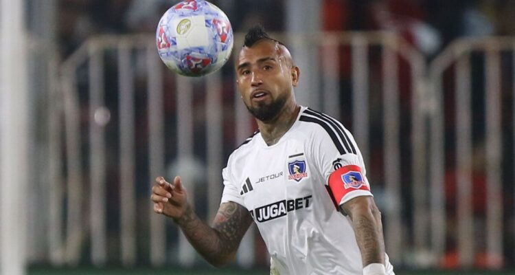 Arturo Vidal postuló dos entrenadores argentinos para banca de La Roja.