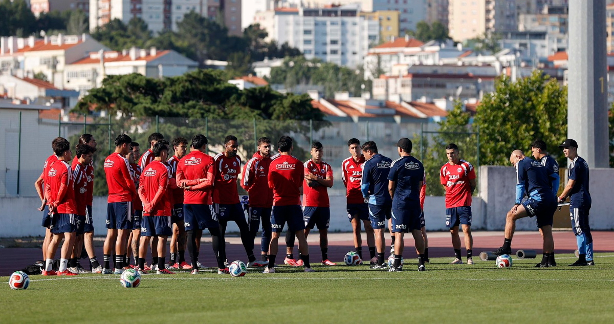 La Roja entrenando previo duelo ante Portugal