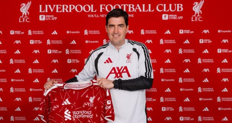 El español Andoni Iraola es nuevo entrenador del Liverpool.