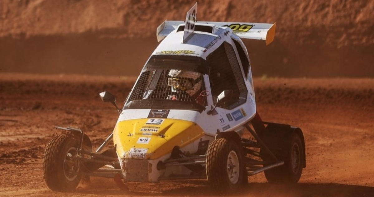 Manuel Loyola joven piloto de RallyMobil en carcross