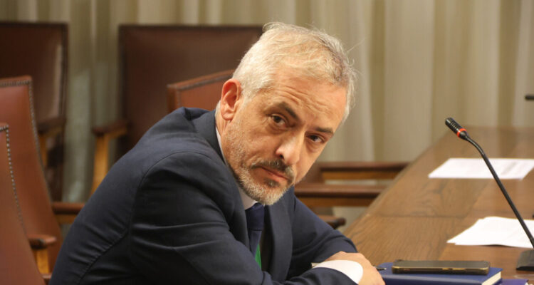 Exdirector de Migraciones es citado a la Cámara para dar explicaciones por niños haitianos