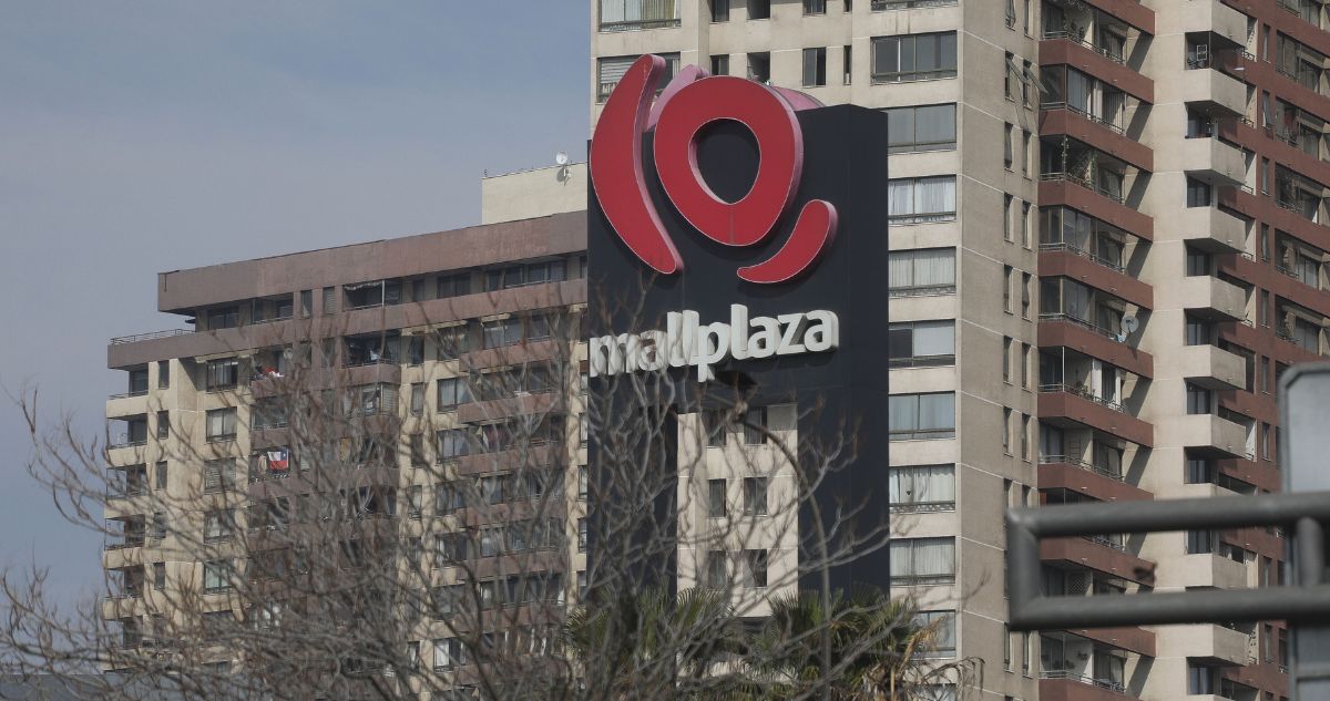 Millonaria indemnización para clienta de cafetería de un mall capitalino: le cayó botella en la cabeza