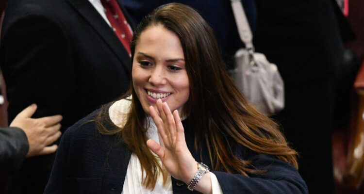 Ministra Natalia Duco alimenta sueño de La U del estadio propio