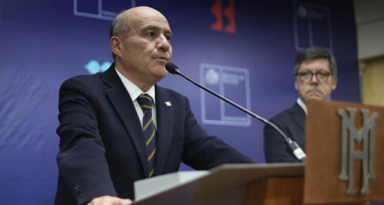 Quiroz asegura que pese a dificultad para llegar a fin de mes la ciudadanía apoyaría sus decisiones