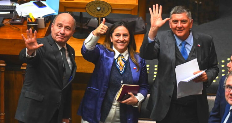 Ministros Quiroz y Alvarado valoran avance de megarreforma y afirman que ampliarán apoyo en comisiones