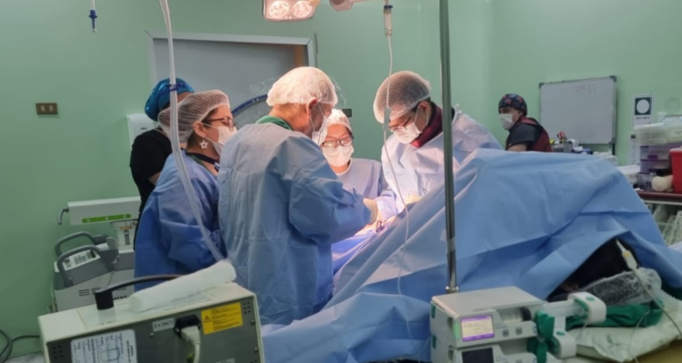 Hospital de Purranque realiza por primera vez una cirugía de reconstrucción de rodilla
