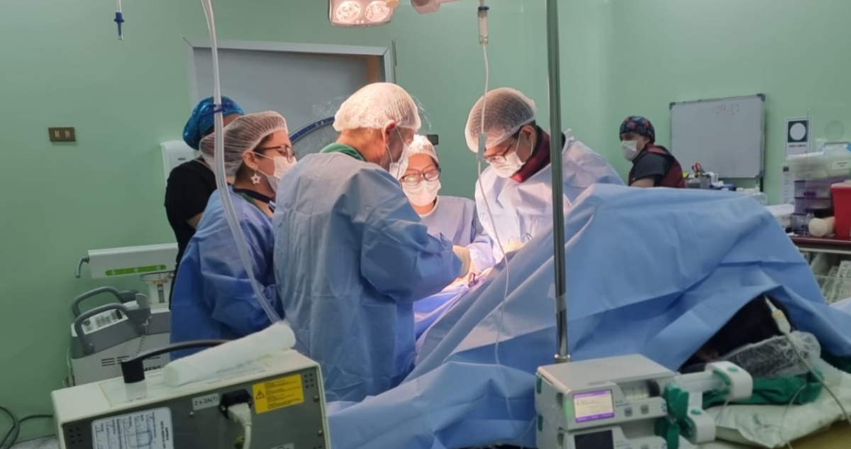 Hospital de Purranque realiza por primera vez una cirugía de reconstrucción de rodilla