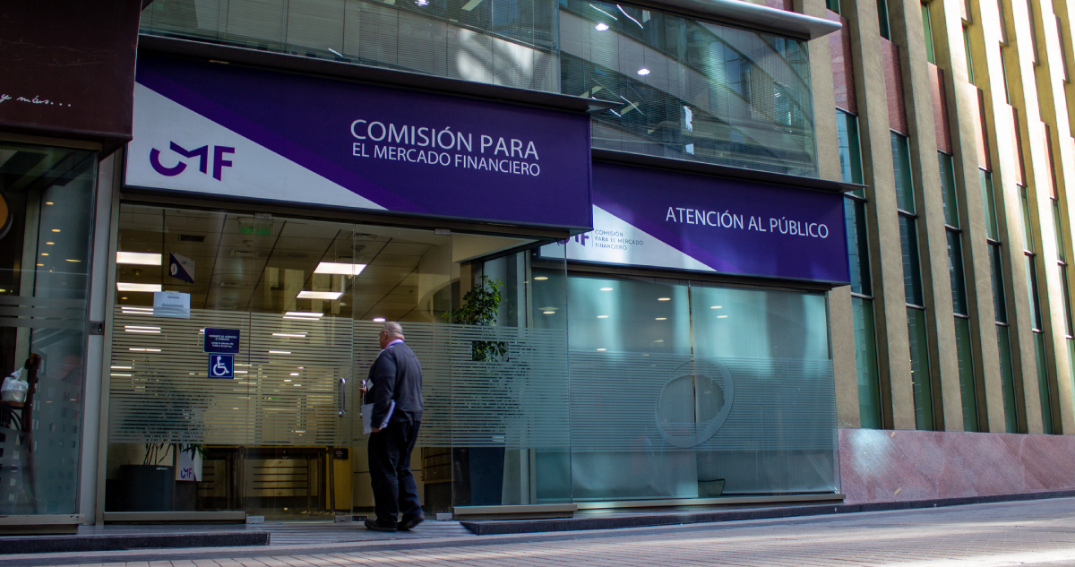 Operación Tokio: CMF sincera que hay “aspectos de mejora y situaciones que corregir” en los bancos