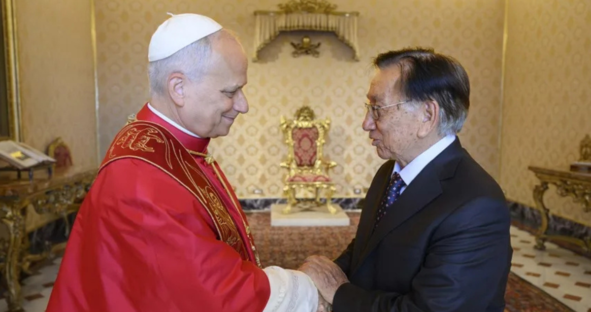 El papa León XIV recibe al presidente de Perú, José María Balcázar