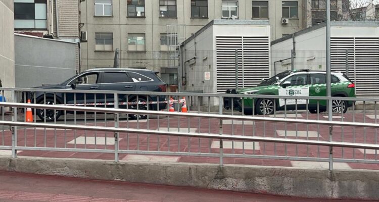 Pareja acude a ex Posta Central en vehículo con más de 10 disparos: ambos fueron baleados