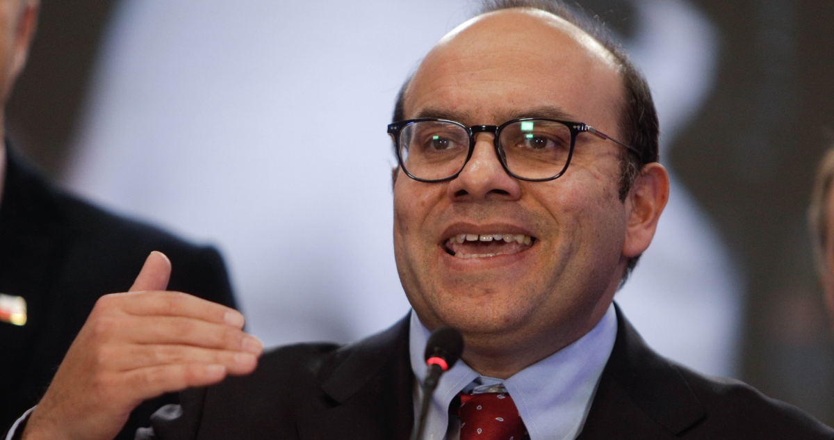 Pavez respalda a Rabat por indultos a violadores de niños: hay que analizar “todas las peticiones”
