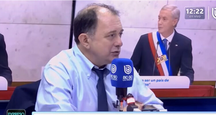 Ministro Iván Podujo en Radio Bío Bío