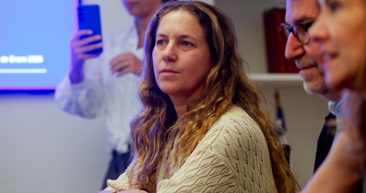 Presidenta de la Sofofa advierte que superar las metas de deuda “lo termina pagando las personas”