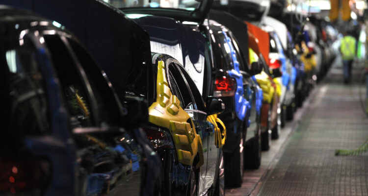 La producción industrial de Estados Unidos se desacelera y crece apenas un 0,1% en mayo