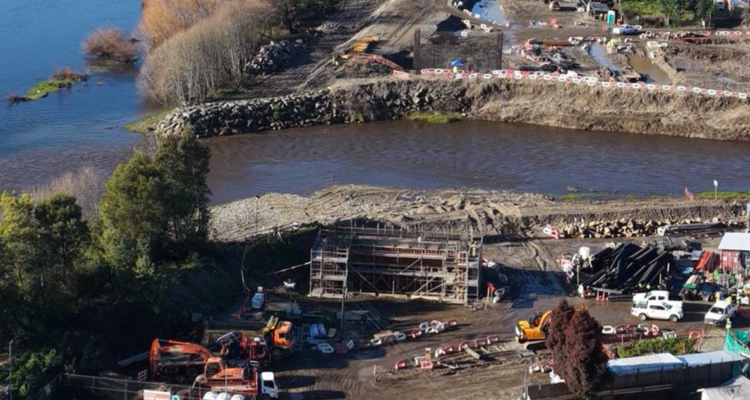 Un 13% de avance presentan obras del nuevo Puente Collilelfu en Los Lagos