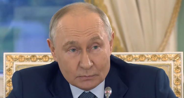 Putin descarta una tregua con Ucrania: "Para negociar no es necesario cesar las acciones militares"
