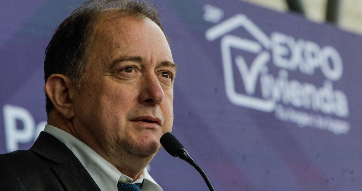 Querella contra ministro Poduje por paralización de obras en El Olivar