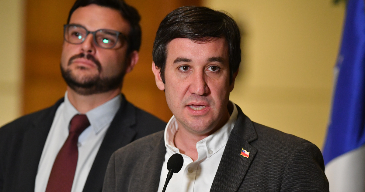 Ramírez asegura que ningún diputado UDI firmará AC contra Grau, aunque luego evaluarán su mérito