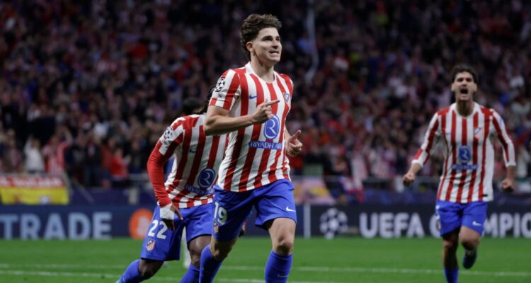 Real Madrid envió oferta formal por Julián Álvarez