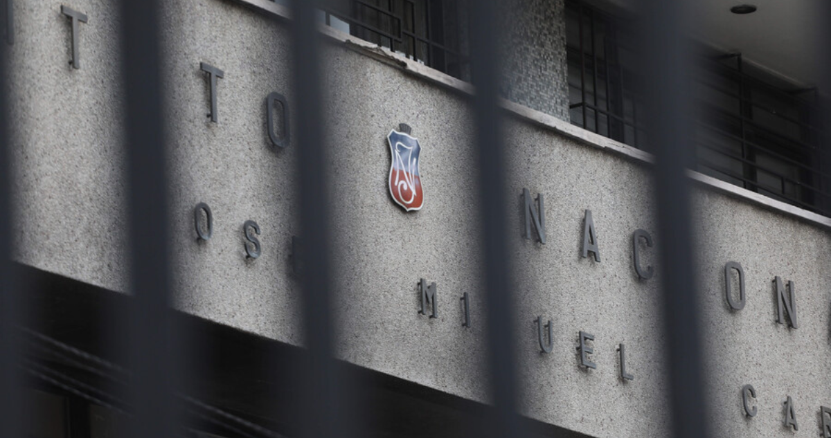 Instituto Nacional tendrá clases online por las amenazas de tiroteo