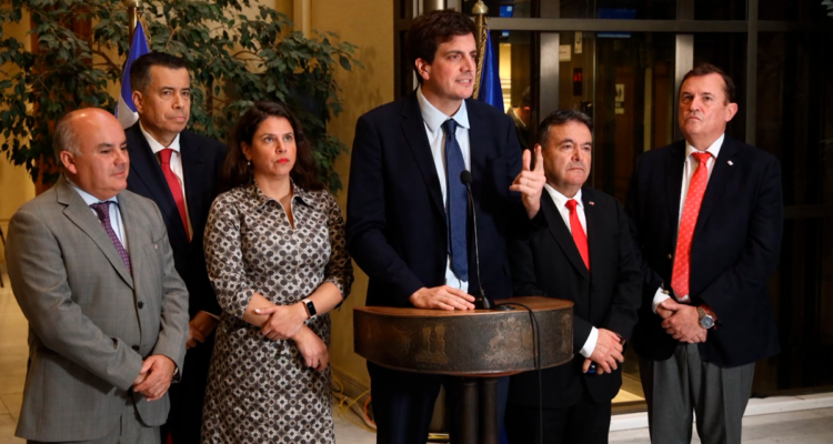 Tras anuncio del PC: RN anuncia "Ley Naín-Retamal 2.0" para reforzar defensa a Carabineros