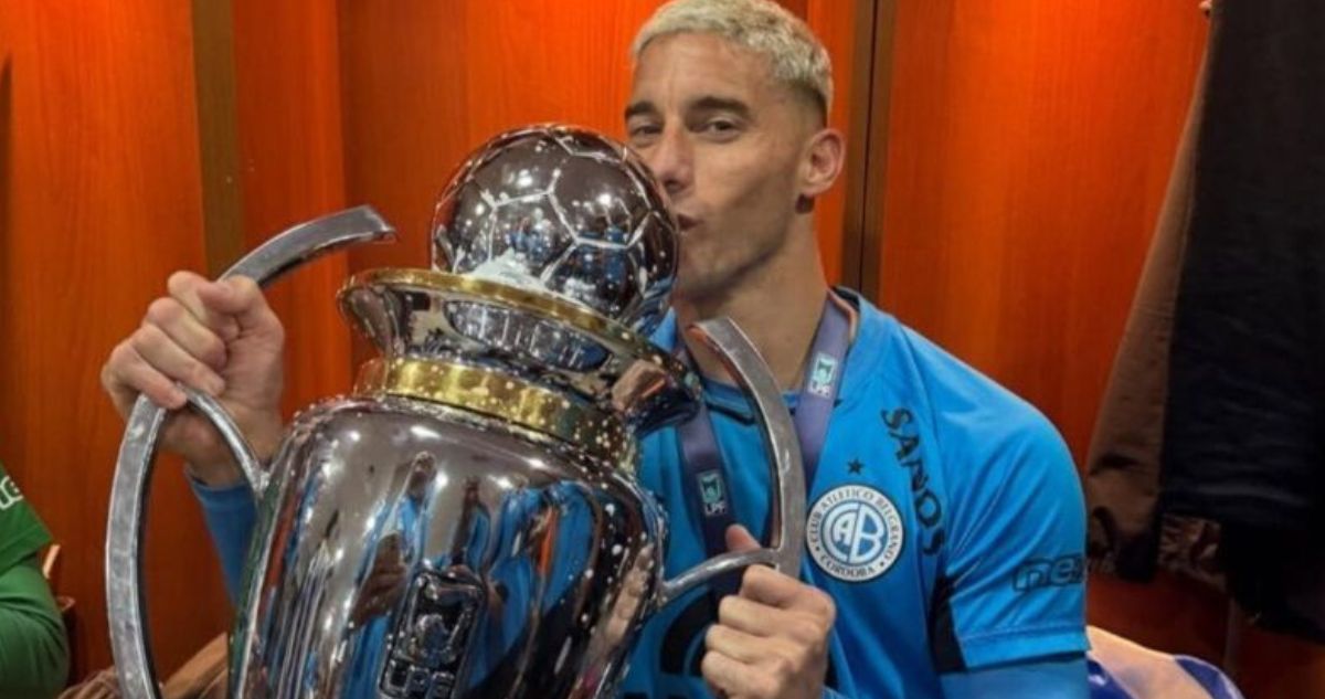 Casa de Leonardo Morales fue robada y se llevaron su medalla de campeón de Liga Argentina.