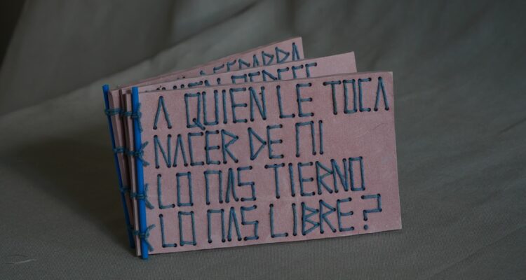 sellar con signos en la materia