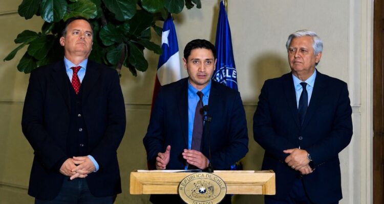 Piden dar urgencia a proyecto que busca aumentar permiso laboral por duelo en caso de familiar cercano