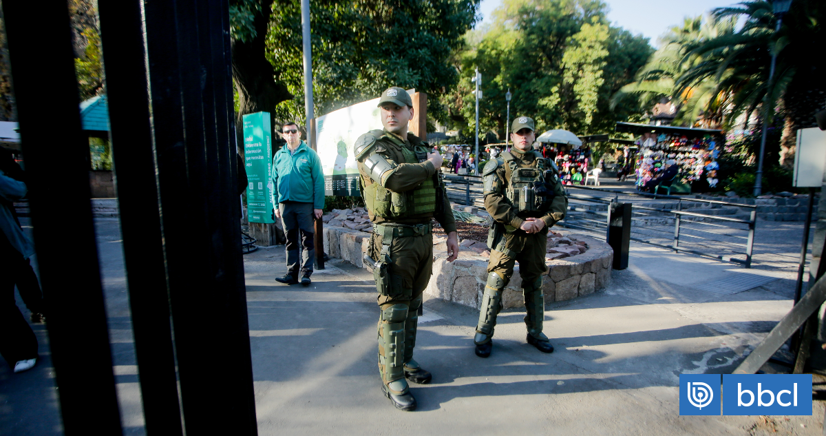 Santiago Metropolitan Park Zoo Evacuated After Bomb Threat Post