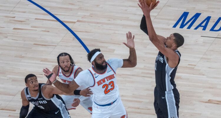 Spurs se impusieron a Knicks en el Garden y acortan distancia en Finales de la NBA