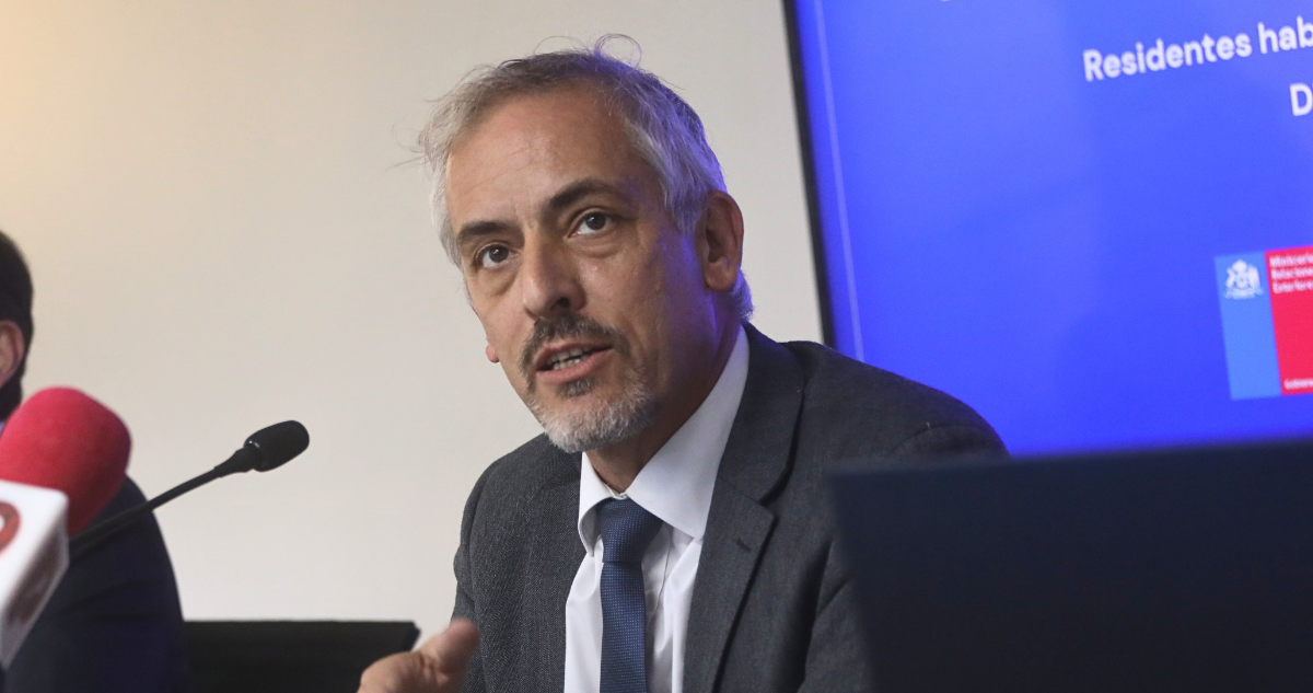 Thayer por niños haitianos: Tengo certeza de que PDI los entregó en aeropuerto a sus padres o tutores