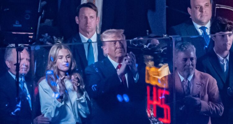 Trump fue humillado en las Finales de la NBA: masivo abucheo cuando fue mostrado en pantalla