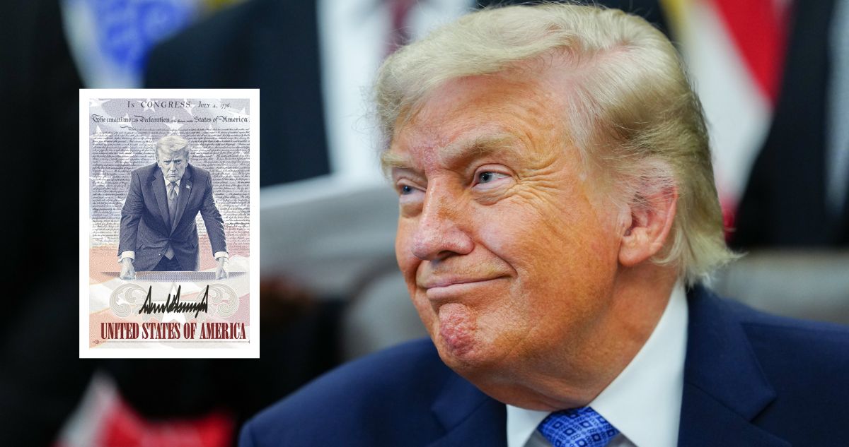 Donald Trump presenta nuevo pasaporte de EEUU en el que aparece una foto de él