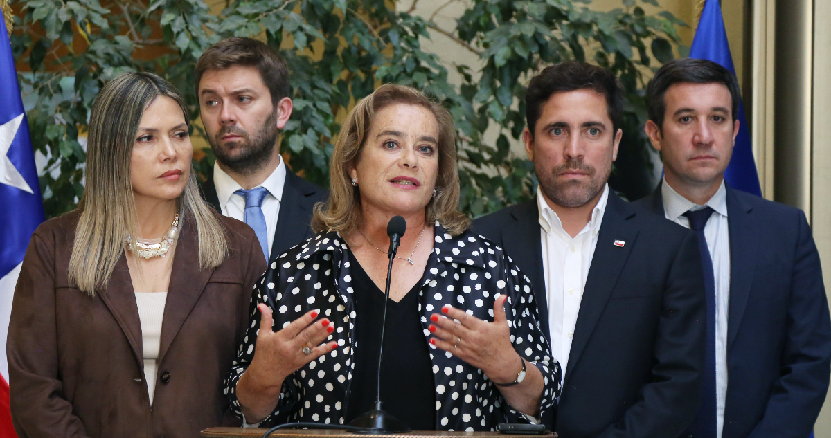 UDI exige al CDE querellarse contra más de 1.800 beneficiarios de Becas Chile que no volvieron al país